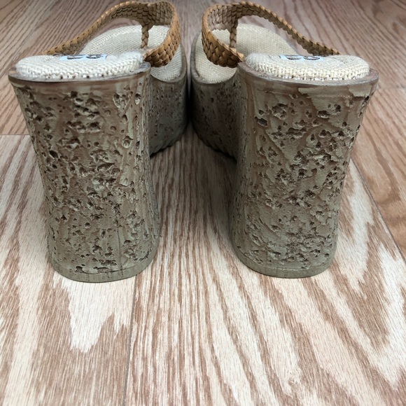 FUNKY CHUNKY Dark Tan Woven Platform Sandals - Picture 6 of 10